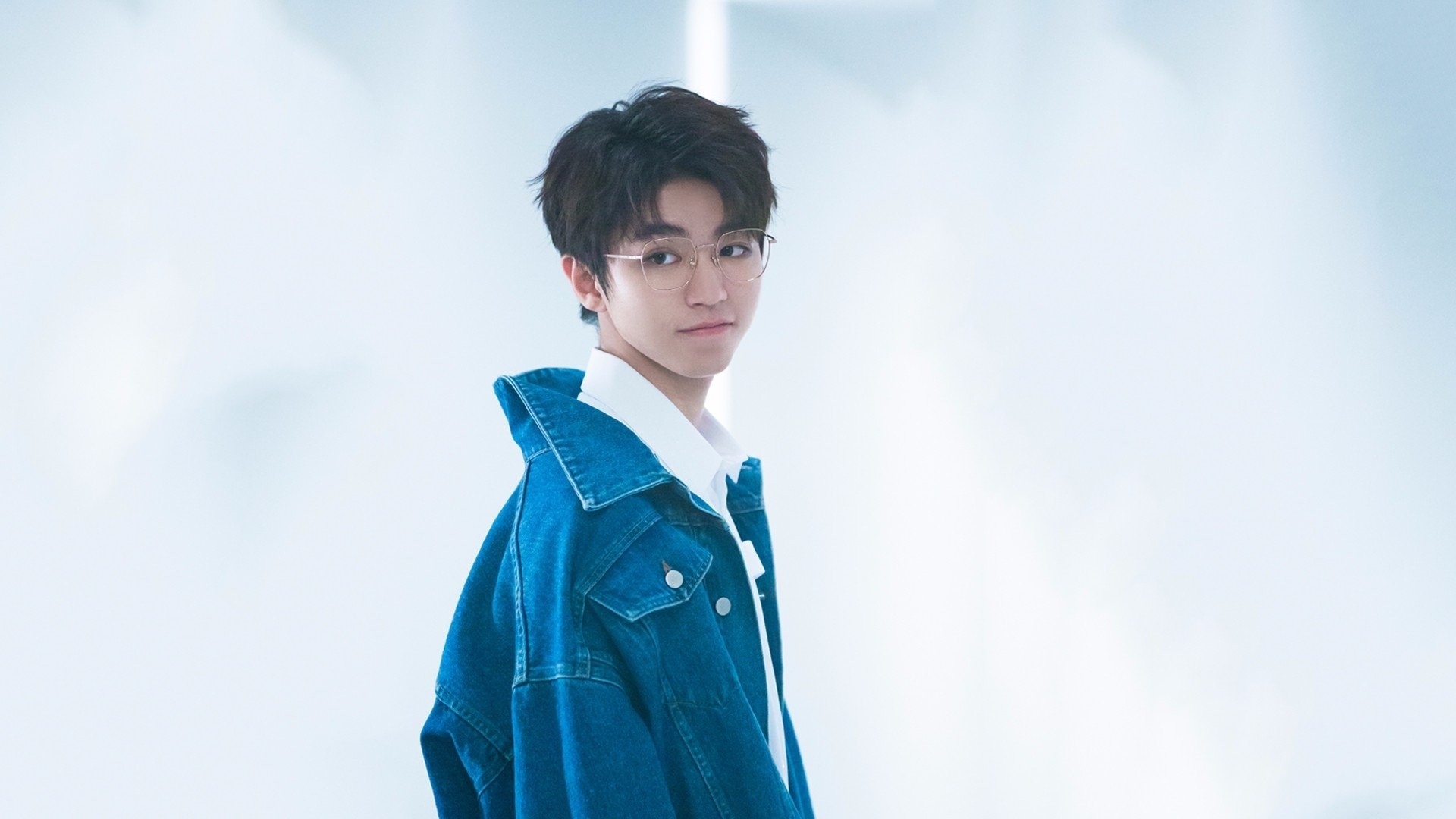 世界杯逆境突围:英雄时刻燃爆全场,世界杯遇险记