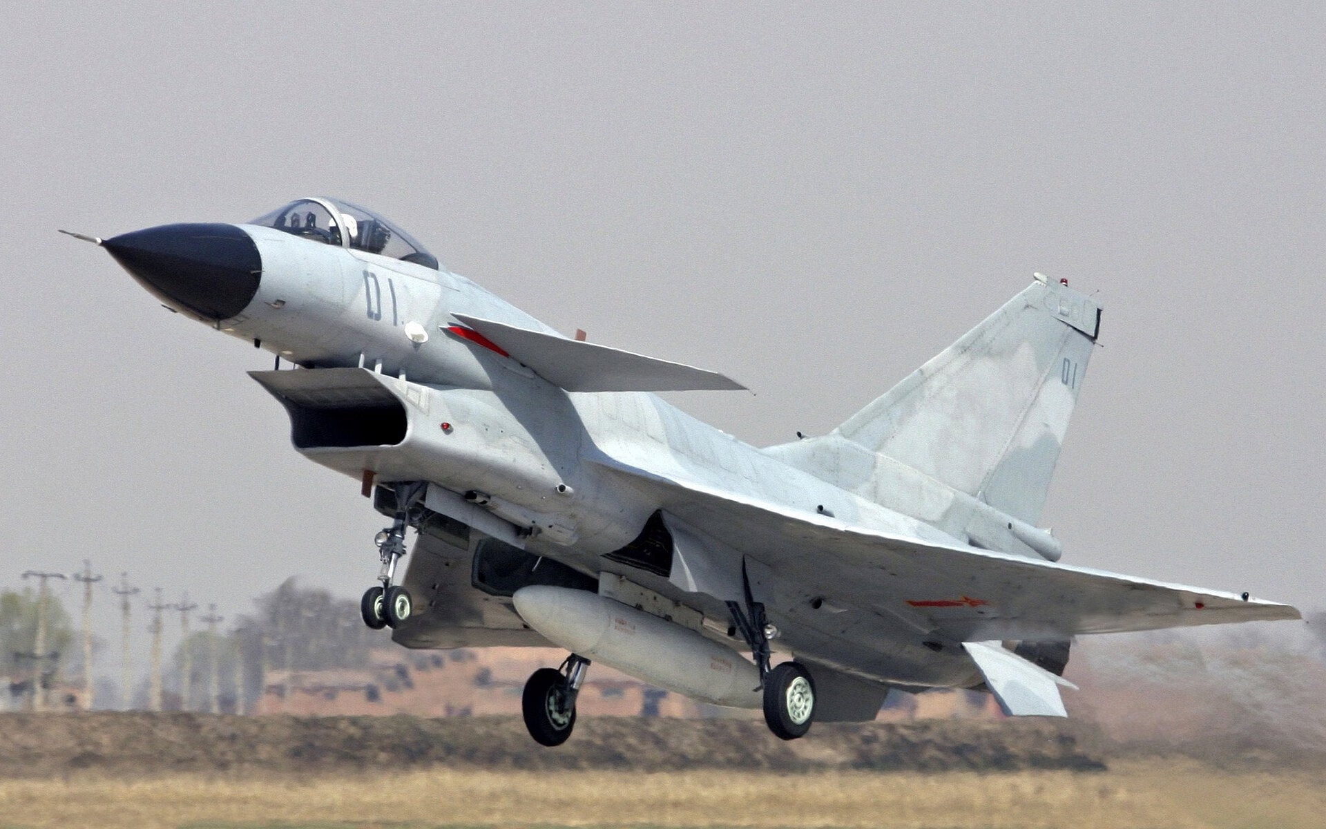 摩纳哥仰泳选手实力持续增长，摩纳哥泳池